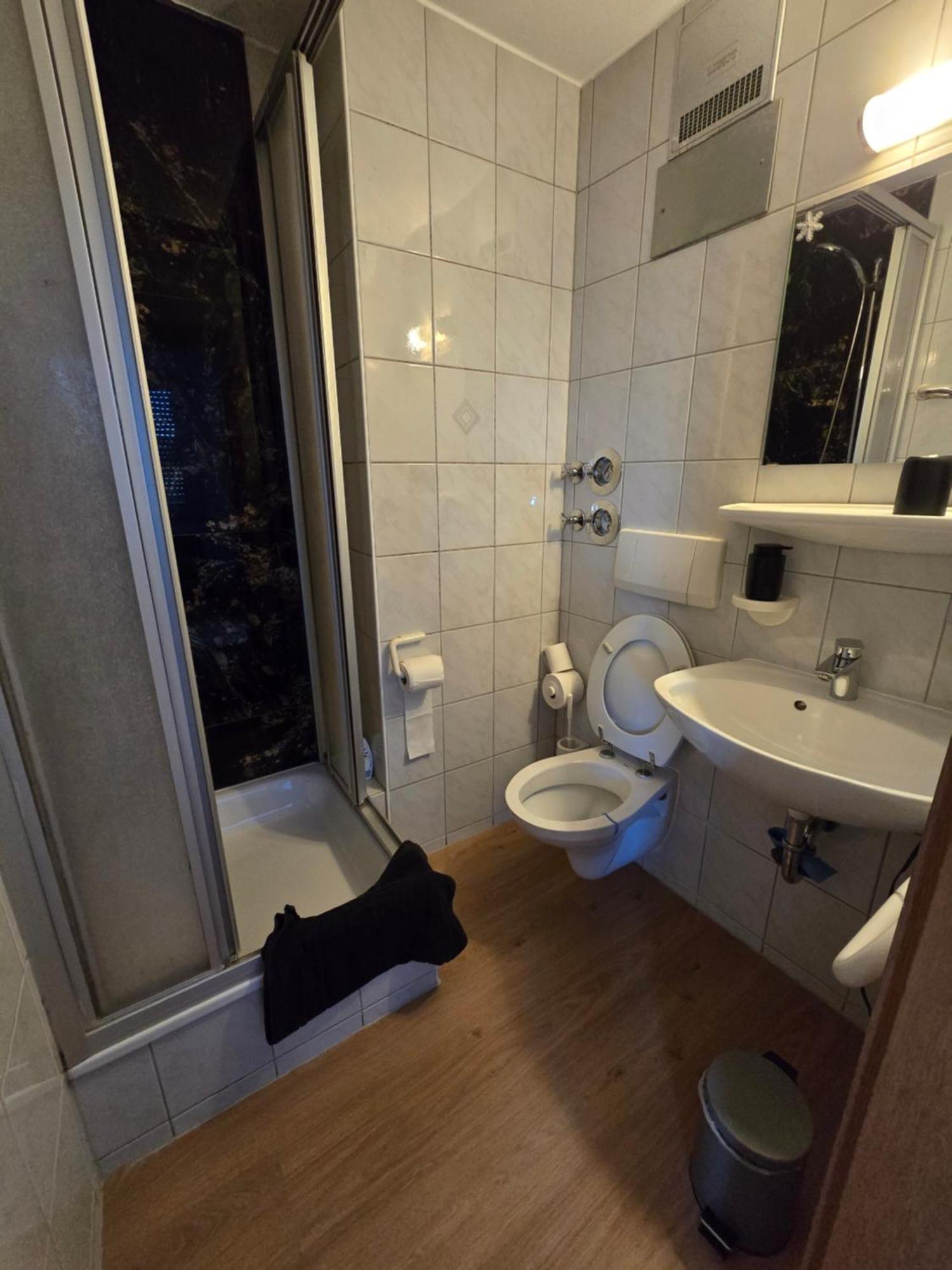 Hirsch Apartment *